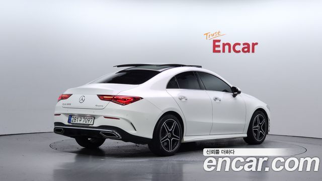 Mercedes-Benz CLA-Class CLA250 4MATIC