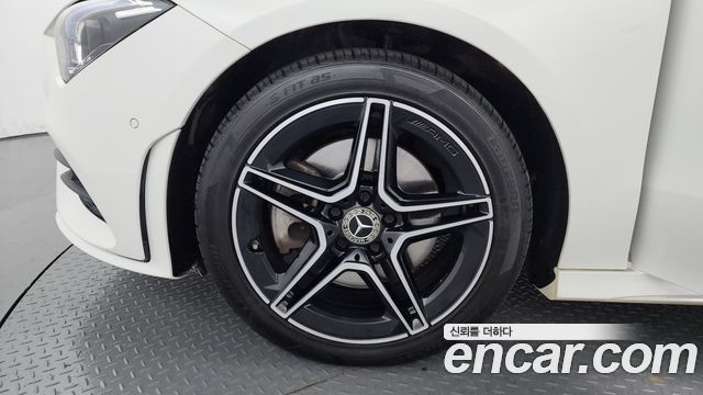 Mercedes-Benz CLA-Class CLA250 4MATIC