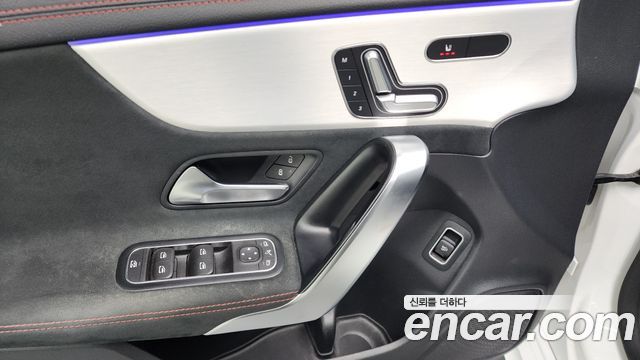 Mercedes-Benz CLA-Class CLA250 4MATIC
