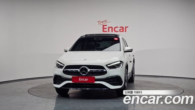 Mercedes-Benz GLA-Class GLA250 4MATIC