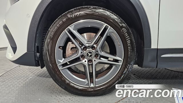 Mercedes-Benz GLA-Class GLA250 4MATIC