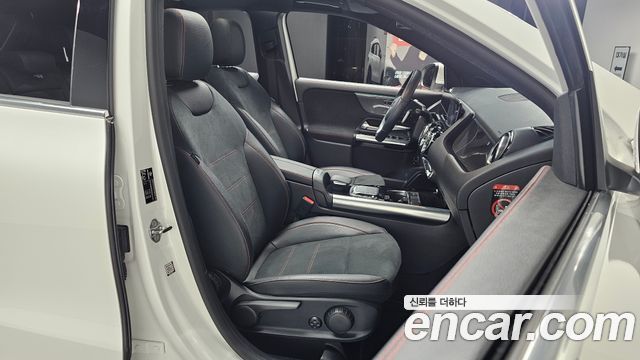Mercedes-Benz GLA-Class GLA250 4MATIC