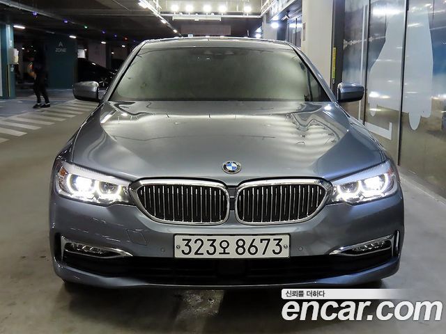 BMW 5-Series 520i Luxury