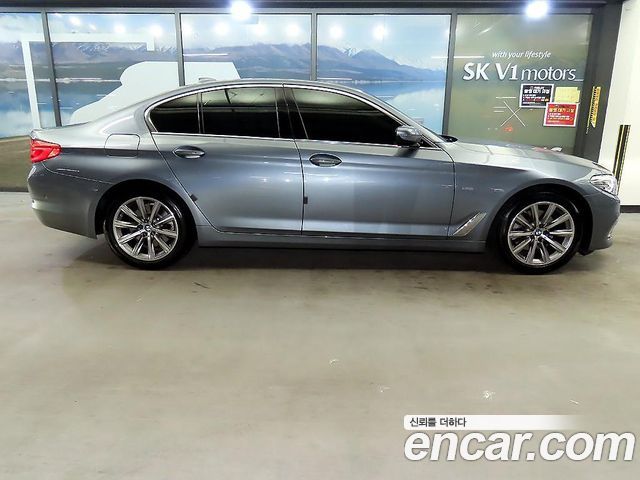 BMW 5-Series 520i Luxury