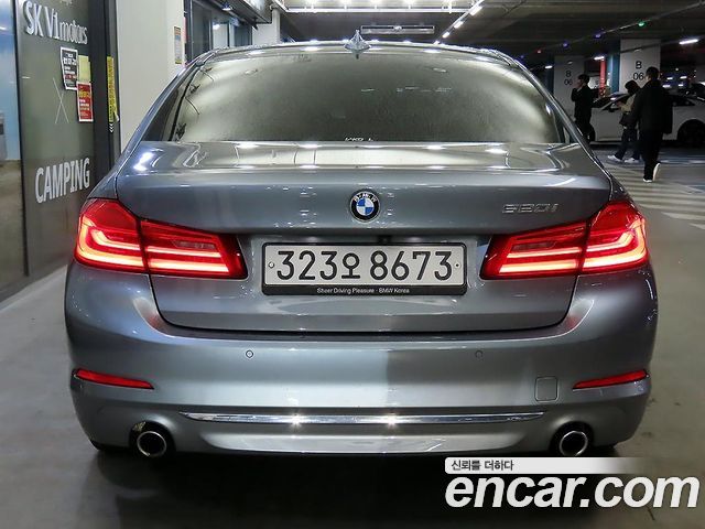 BMW 5-Series 520i Luxury