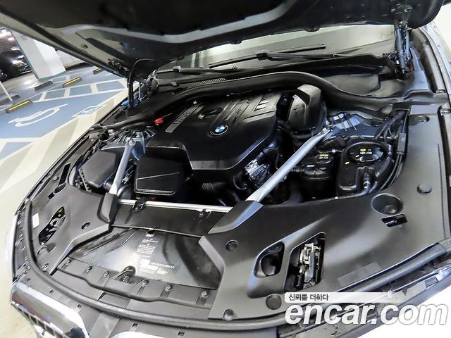 BMW 5-Series 520i Luxury