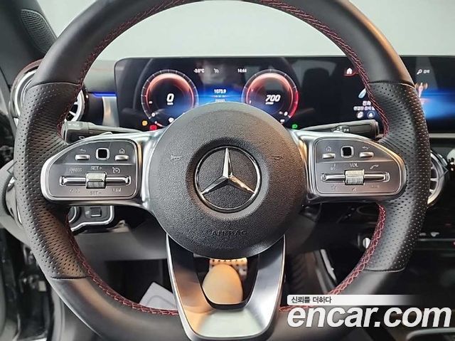 Mercedes-Benz CLA-Class CLA250 4MATIC