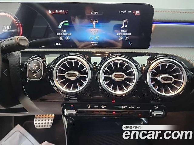 Mercedes-Benz CLA-Class CLA250 4MATIC