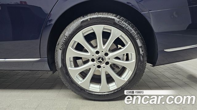 Mercedes-Benz E-Class E220d 4MATIC Exclusive