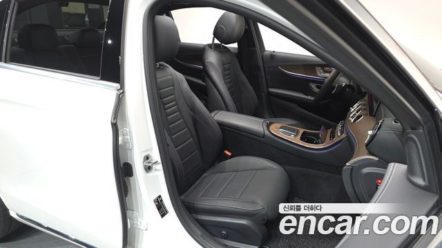 Mercedes-Benz E-Class E220d 4MATIC Exclusive
