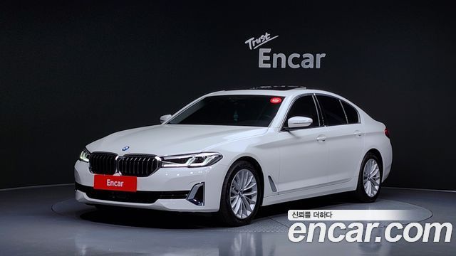 BMW 5-Series 520i Luxury
