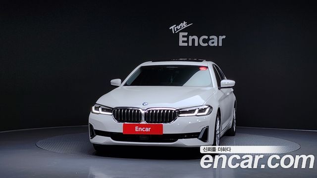 BMW 5-Series 520i Luxury