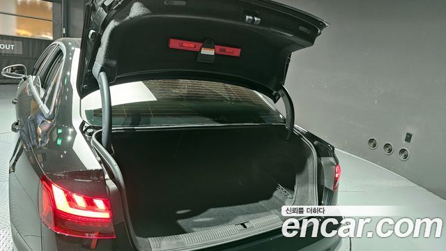 Audi A4 40 TFSI Premium