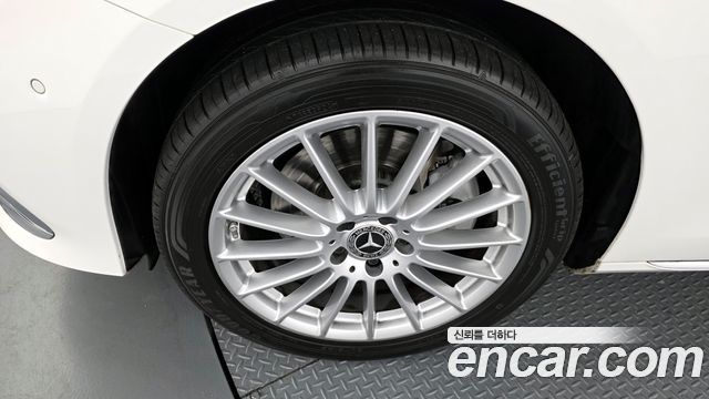 Mercedes-Benz E-Class E220d 4MATIC Exclusive