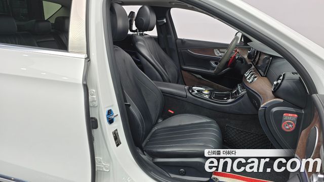 Mercedes-Benz E-Class E220d Exclusive