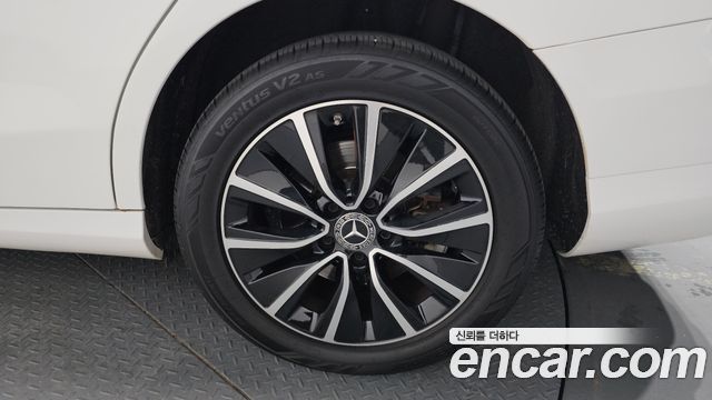 Mercedes-Benz C-Class C200