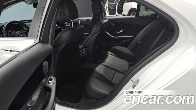 Mercedes-Benz C-Class C200