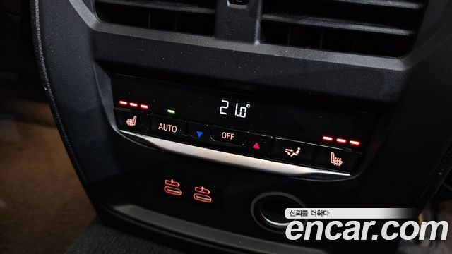 BMW 3-Series 320i Luxury