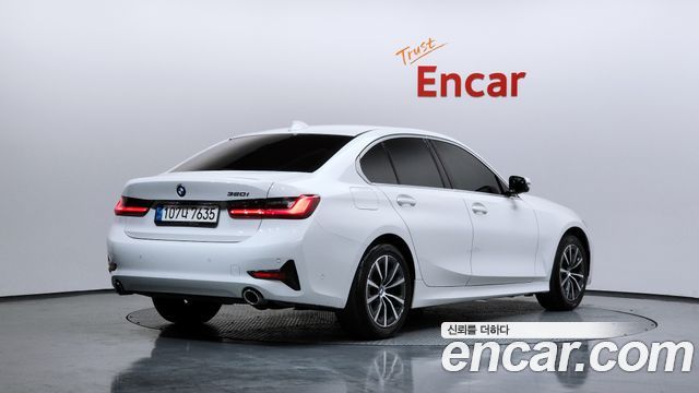 BMW 3-Series 320i