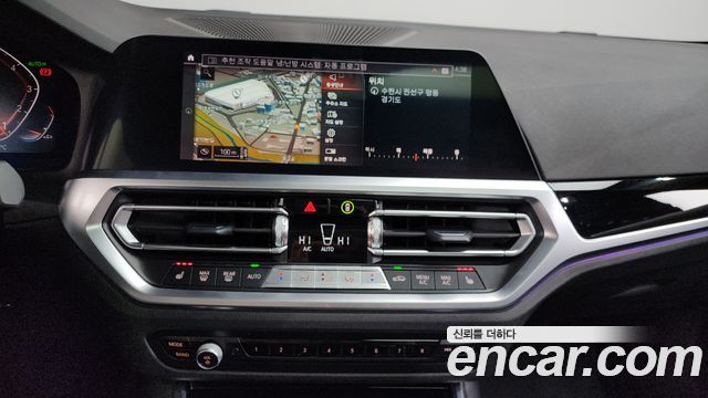 BMW 3-Series 320i