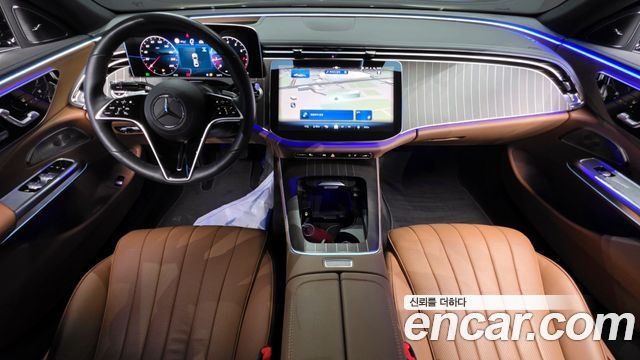 Mercedes-Benz E-Class E300 4MATIC Exclusive