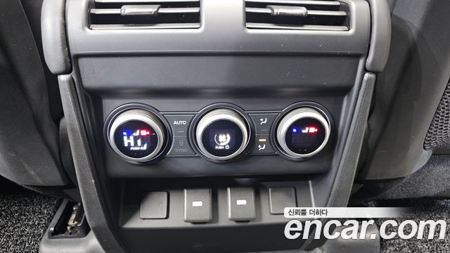 Land Rover Defender 130 D300 X-Dynamic HSE