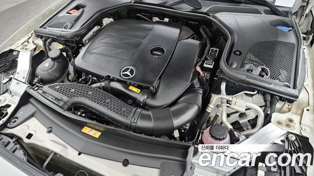 Mercedes-Benz E-Class E350 4MATIC AMG Line
