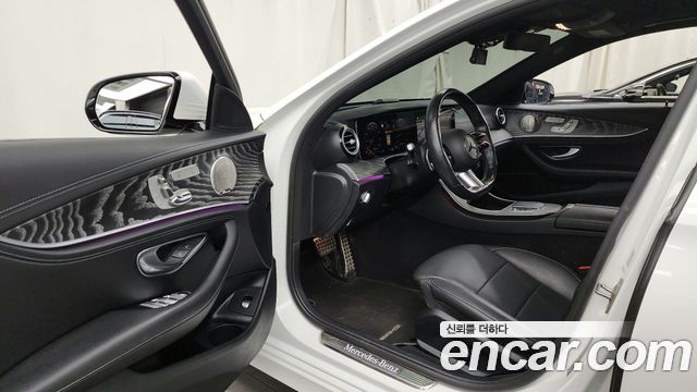 Mercedes-Benz E-Class E350 4MATIC AMG Line