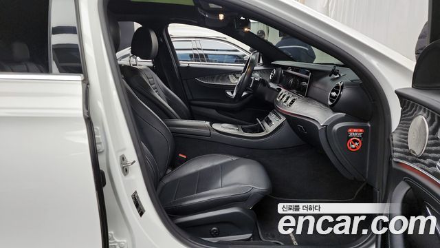 Mercedes-Benz E-Class E350 4MATIC AMG Line