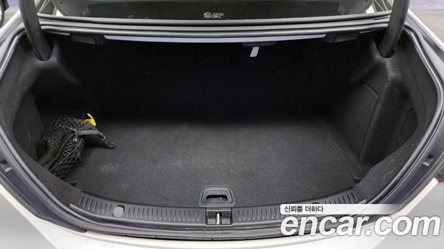 Mercedes-Benz E-Class E350 4MATIC AMG Line