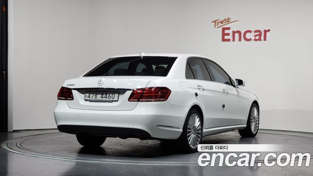 Mercedes-Benz E-Class E300 Elegance