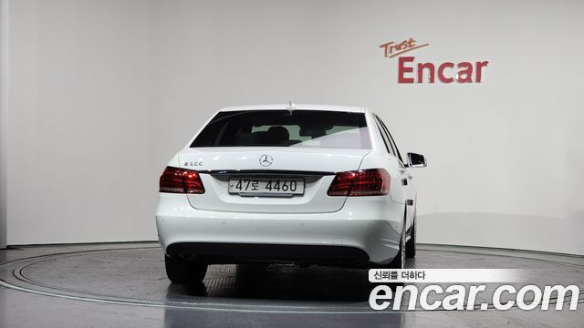 Mercedes-Benz E-Class E300 Elegance