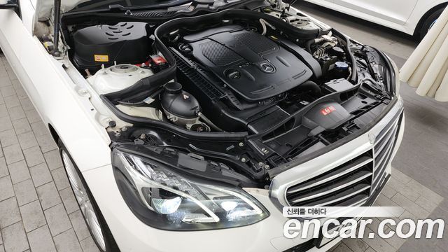 Mercedes-Benz E-Class E300 Elegance