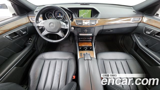 Mercedes-Benz E-Class E300 Elegance
