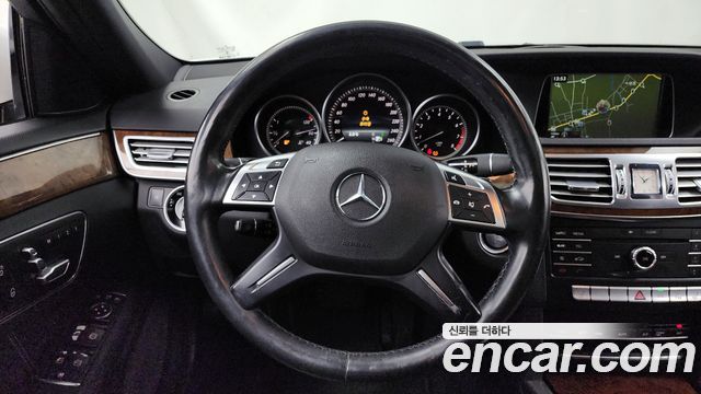 Mercedes-Benz E-Class E300 Elegance