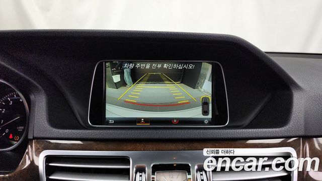 Mercedes-Benz E-Class E300 Elegance