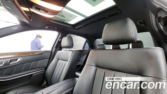 Mercedes-Benz E-Class E300 Elegance
