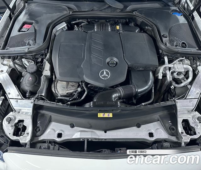 Mercedes-Benz E-Class E220d 4MATIC AMG Line