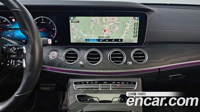 Mercedes-Benz E-Class E220d 4MATIC AMG Line