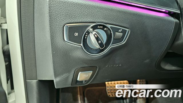 Mercedes-Benz E-Class E220d 4MATIC AMG Line