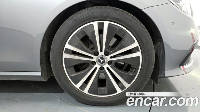 Mercedes-Benz E-Class E250 Avantgarde