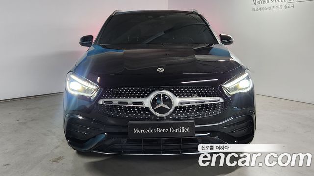 Mercedes-Benz GLA-Class GLA250 4MATIC