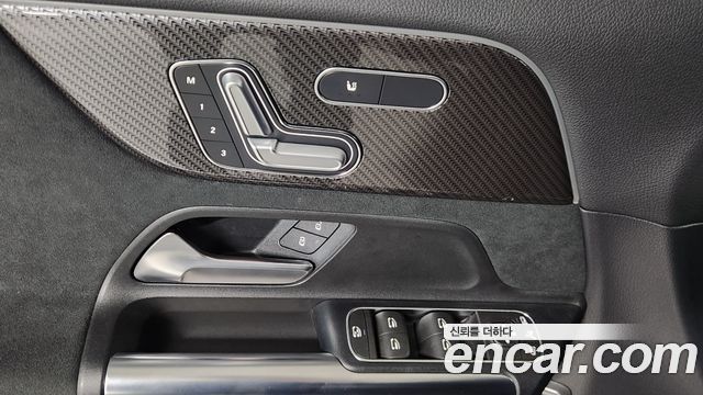 Mercedes-Benz GLA-Class GLA250 4MATIC