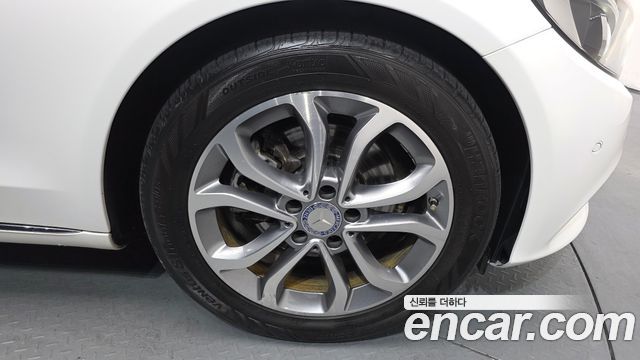 Mercedes-Benz C-Class C200 Avantgarde