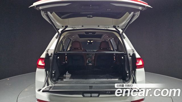BMW X7 xDrive 40i Design Pure Excellence 6-Seater