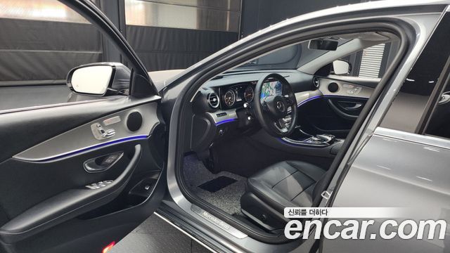 Mercedes-Benz E-Class E200 Avantgarde