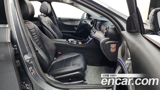 Mercedes-Benz E-Class E200 Avantgarde