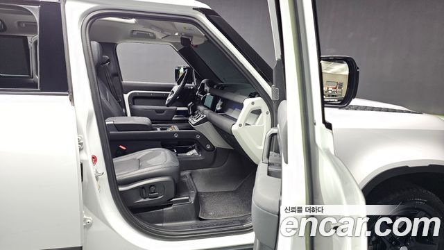 Land Rover Defender 110 D250 SE