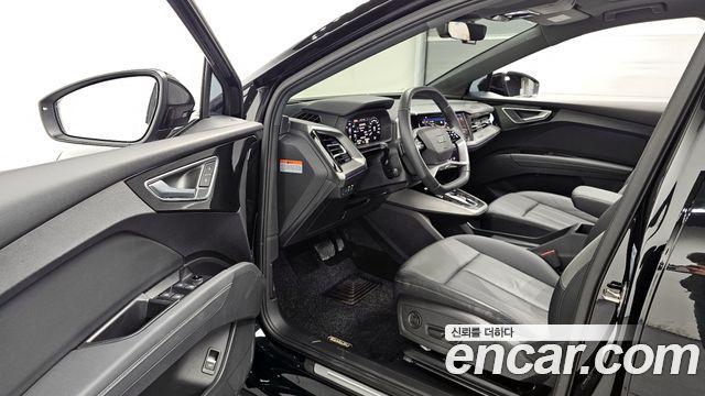 Audi Q4 e-tron 40 Premium