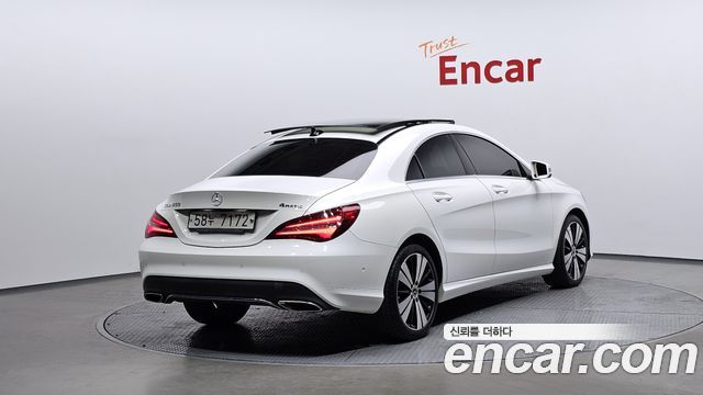 Mercedes-Benz CLA-Class CLA250 4MATIC